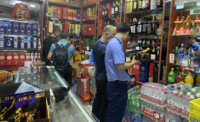 政企聯(lián)動(dòng)!通川區(qū)市場(chǎng)監(jiān)督管理局狠抓&ldquo;兩節(jié)&rdquo;期間酒類食品市場(chǎng)整治